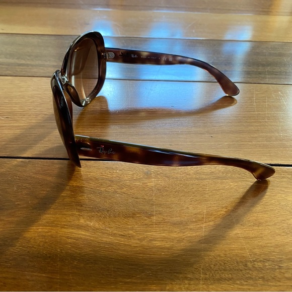 Ray-Ban Women’s Sunglasses - Picture 4 of 8